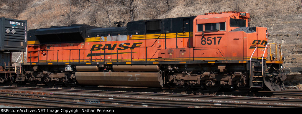 BNSF 8517
